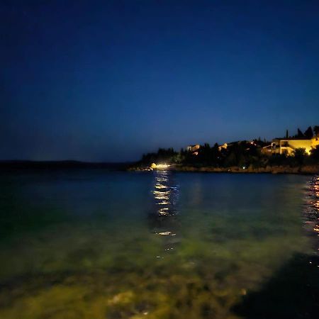Apartmani Ivankovic Karlobag Luaran gambar
