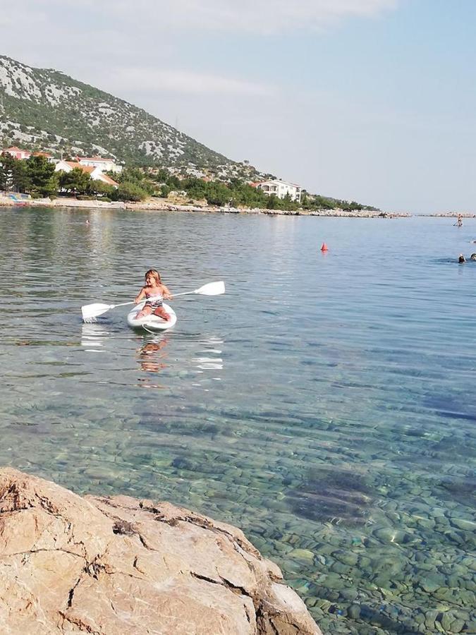 Apartmani Ivankovic Karlobag Luaran gambar