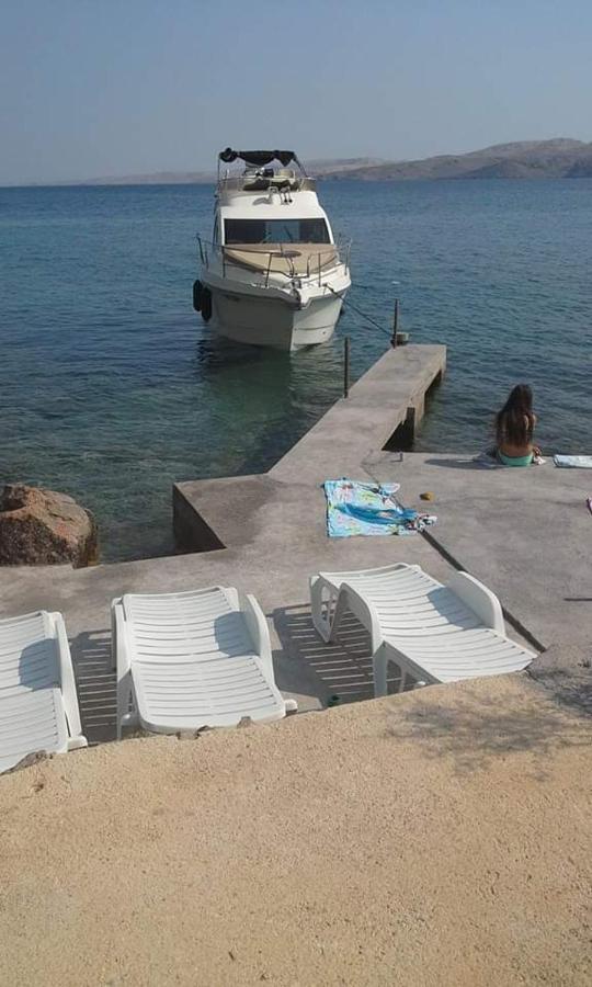 Apartmani Ivankovic Karlobag Luaran gambar