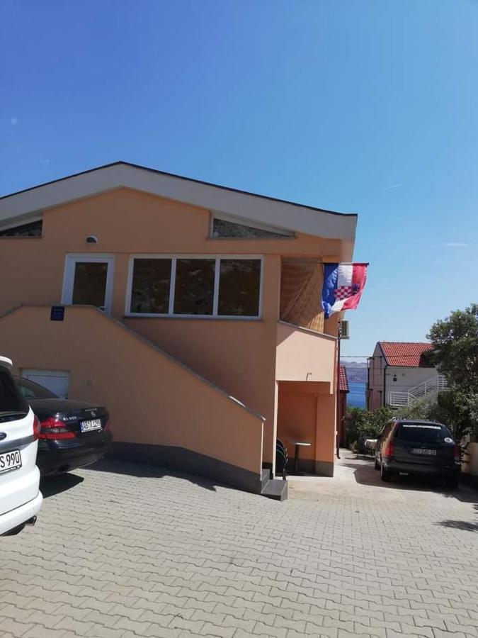 Apartmani Ivankovic Karlobag Luaran gambar