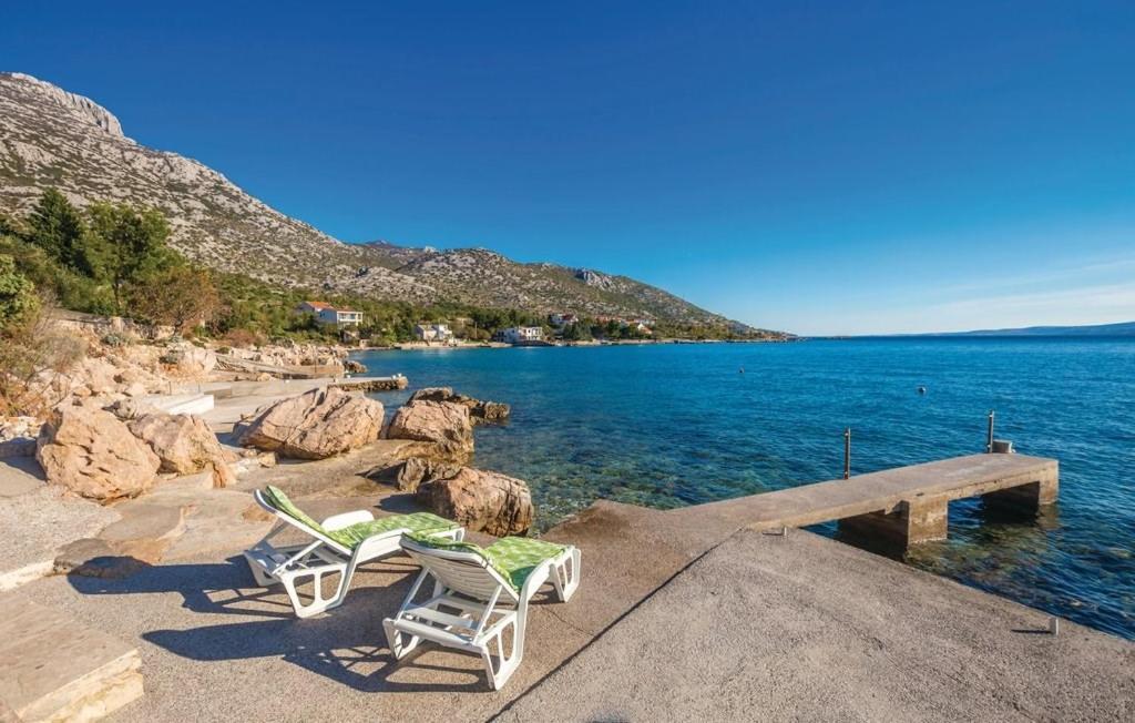 Apartmani Ivankovic Karlobag Luaran gambar